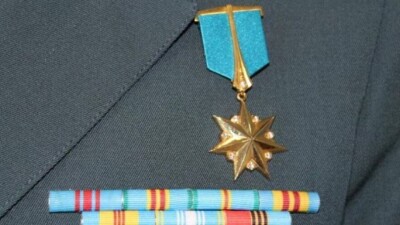 Президент Сәт Тоқпақбаевқа "Халық қаһарманы" атағын берді