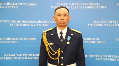 Жолаушыларды бораннан аман алып шыққан Сымбат Ещанов "Ерлігі үшін" медалімен марапатталды