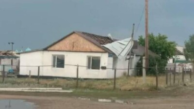 Ақмола облысында дүлей дауыл бір ауылдың 30 үйіне зақым келтірді