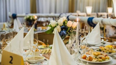 Тойдың онсыз да жасырын өтіп жатқанын айтқан түркістандық кәсіпкерлер тойханалардың ашылуын талап етті