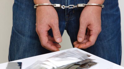 Тоқаев есірткі жасыратындарға жазаны жұмсартатын заңға қол қойды
