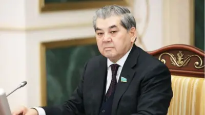 Президент қоғам қайраткері Қуаныш Сұлтановты "Отан" орденімен марапаттады