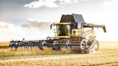 Өнеркәсіп министрлігі: Қазақстанда трактор мен комбайн импортына тәуелділік жоқ