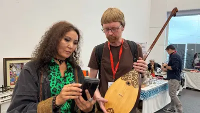 Сазсырнай мен домбыраға қызығушылар көп: IFLA конгресінде қолөнершілер 15 млн теңге табыс тапты