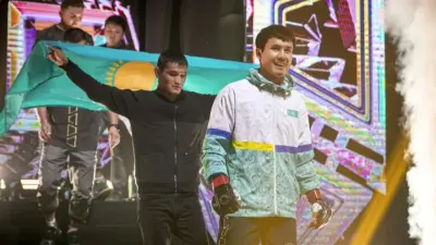 Octagon 77: Еркебұлан Тоқтар ирандық Фарзад Гадериді нокаутпен жеңді