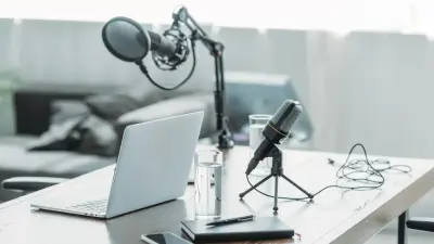 Қоғам пікірін қадірлеу керек