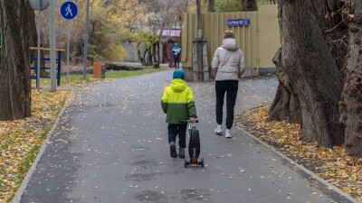 Жетім баланы асырап алғандарға бір реттік төлем жасалады. Қандай құжаттар керек?