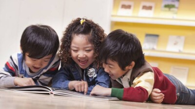 Қытайдың мемлекеттік кеңесі үшінші баланы тууға қатысты барлық шектеуді алып тастады