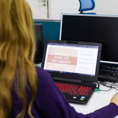 Шетелдегі қандастарға қазақ тілін тегін үйрететін онлайн курс басталды 