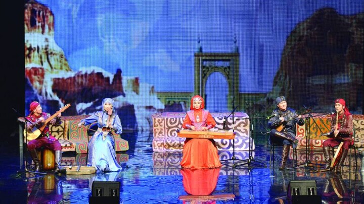 Дәстүрлі өнерді ру мен жер тарихынан бөлек зерттеуге болмайды