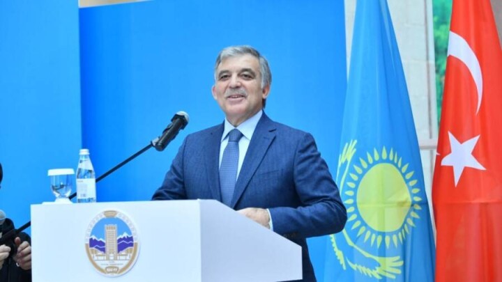 Түркияның экс-президенті Абдулла Гүл Қазақ ұлттық университетінде дәріс оқыды