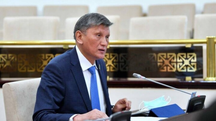 Сенатор ішімдік ішкен әншілерді сахнадан 5 жылға аластатуды ұсынды