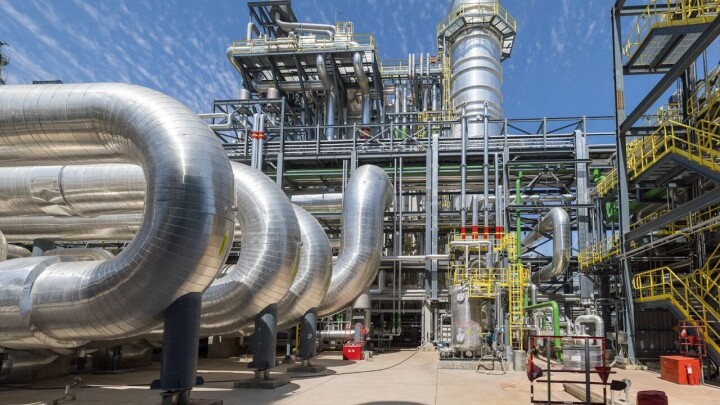Атырау облысында мұнай, газ химиясы қалай дамып жатыр? Үкімет басшысы тексеруге келді