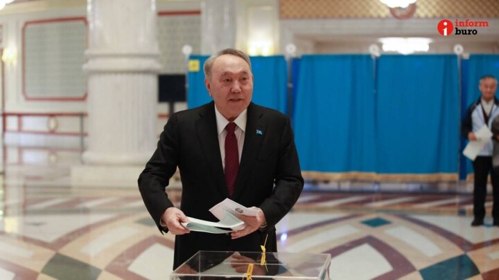 Нұрсұлтан Назарбаев мәжіліс және мәслихаттар депутаттарының сайлауында дауыс берді