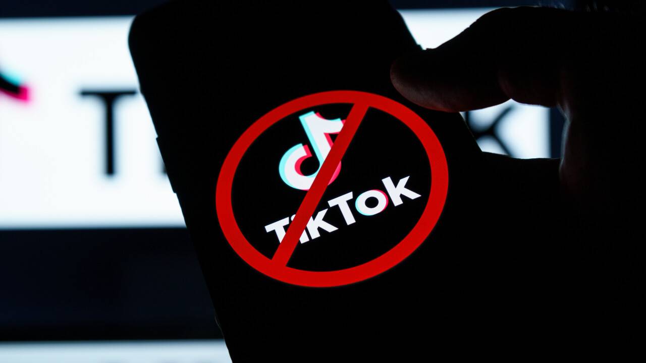 TikTok қызметі қандай екі жағдайда шектелетінін Олжас Бектенов түсіндірді