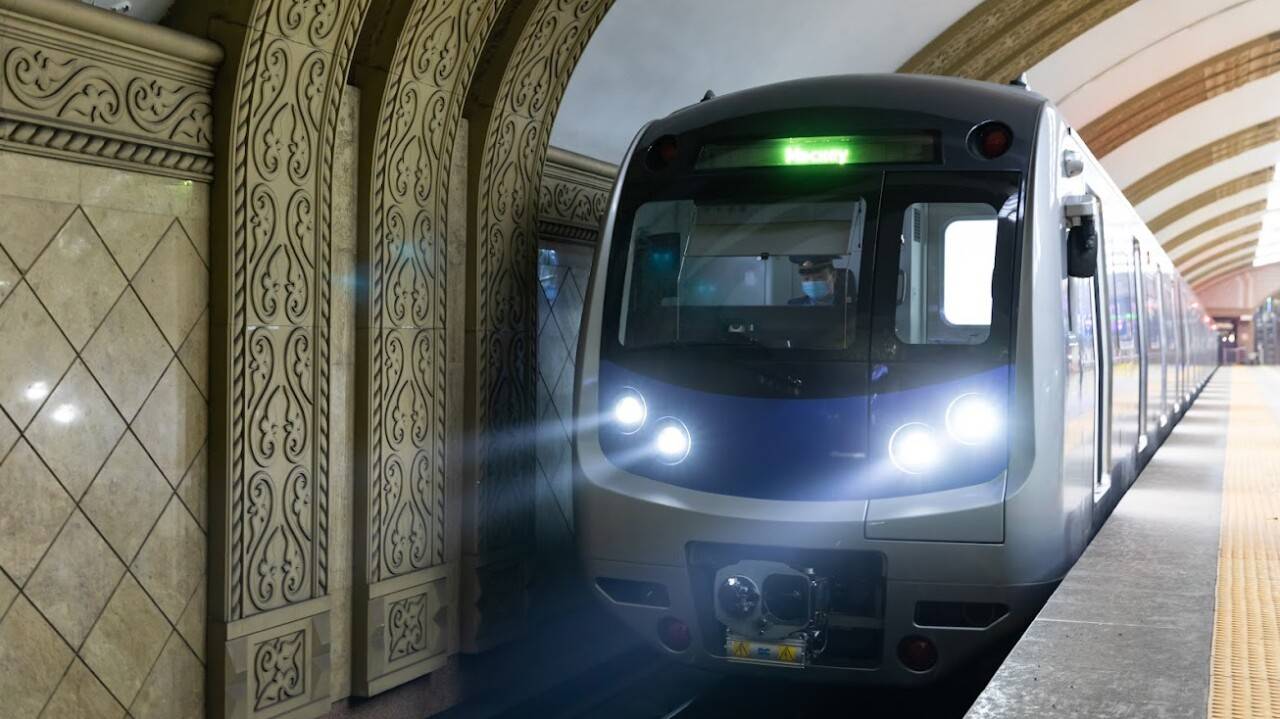 Алматының метро станцияларында енді ұялы байланыс пен интернет бар