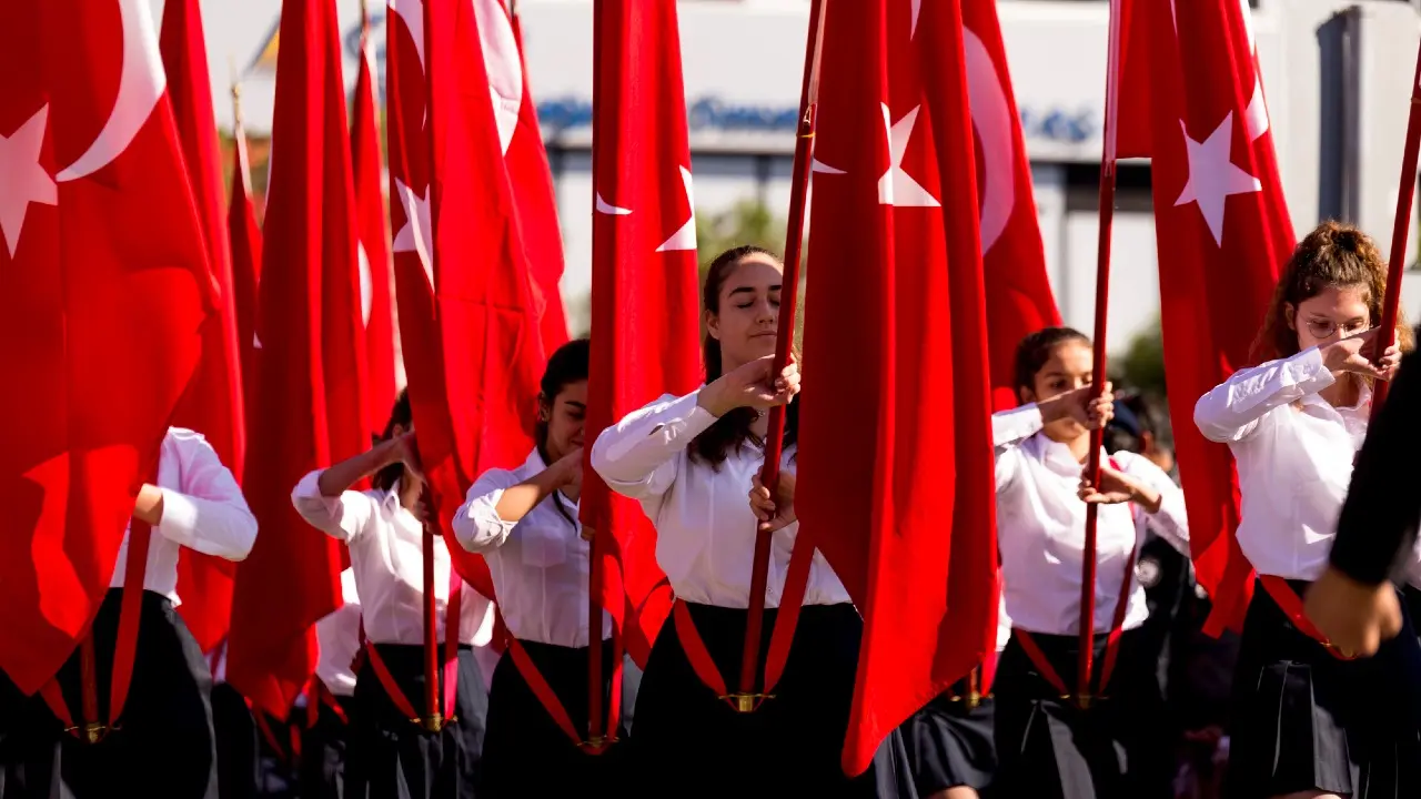 Түркия оқушылардың көктемгі және күзгі каникулын алып тастауды қарастырып жатыр