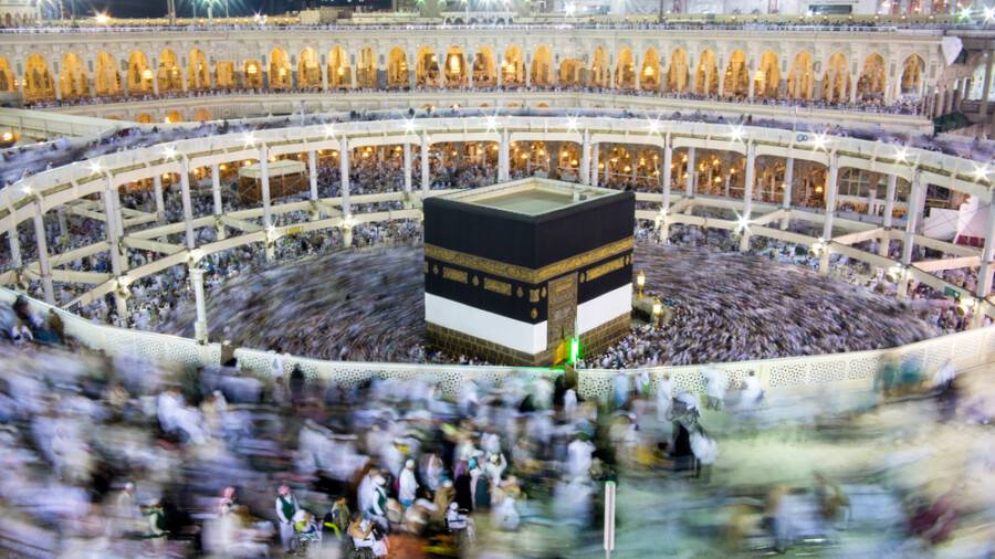 Жалған екпе құжатымен ұсталған қажылар 2 667 доллар айыппұл төлейді