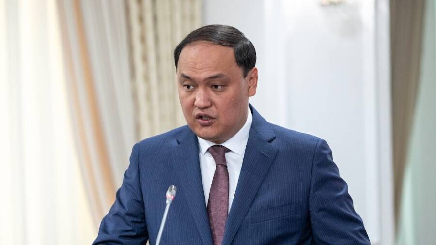 Қарашөкеев: Ветеринария бойынша биолог білім береді, бұл дұрыс емес