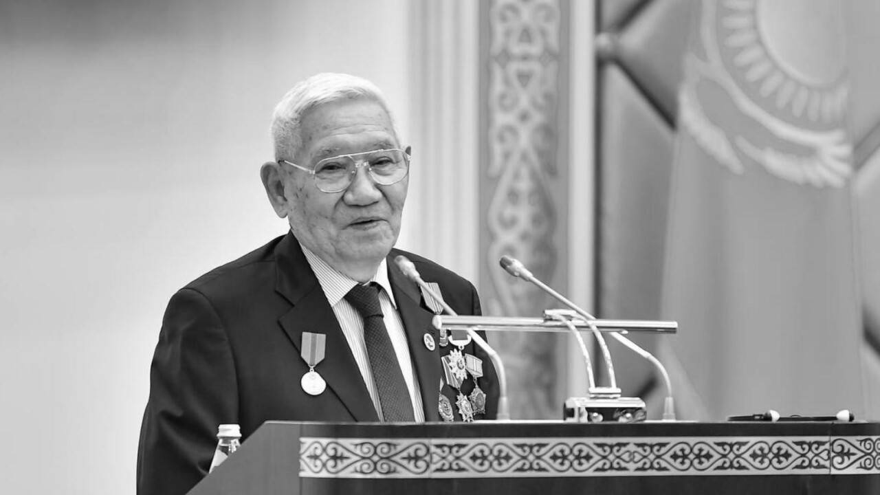Сенаттың тұңғыш төрағасы Өмірбек Байгелді өмірден өтті