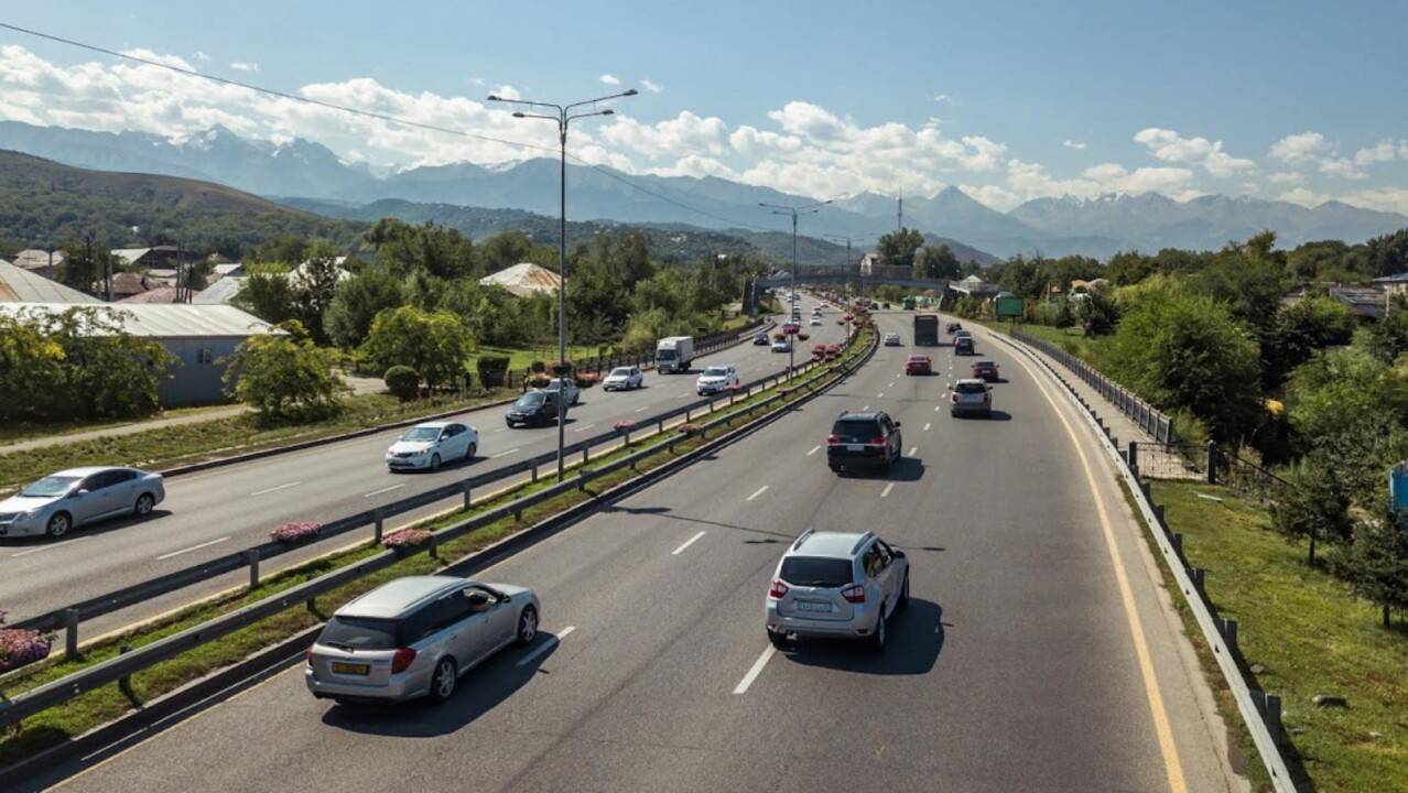 Республикалық жолдағы шұңқырларға 1403 байланыс орталығы арқылы шағымдануға болады