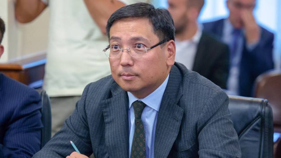 Ерболат Досаев Алматы қаласының әкімі болып тағайындалды
