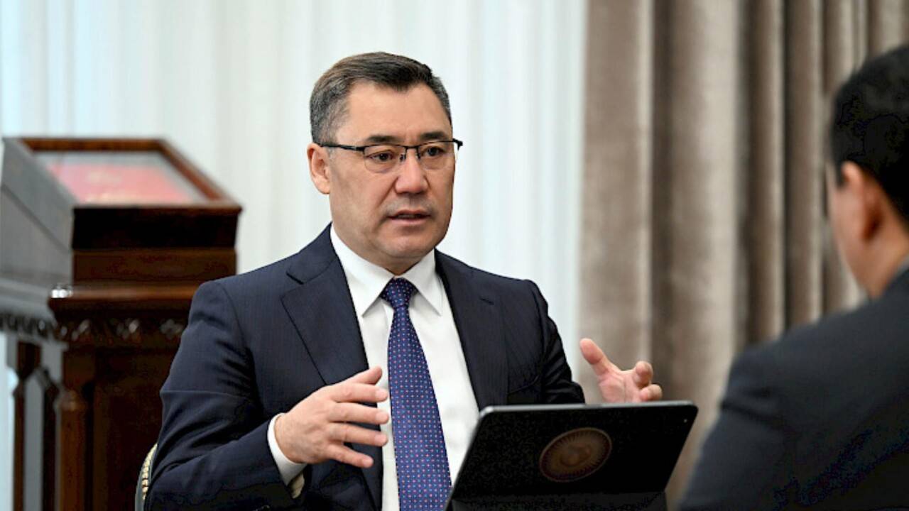 "Жүз жыл өтсе де, тәуелсіз ел болдық деп жырлай береміз бе?" Садыр Жапаров қырғыз әнұранын өзгерту жайлы