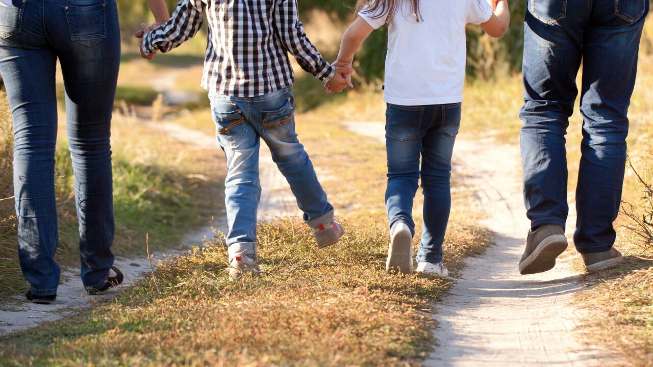 "Кәсіби отбасыларды қолдау керек". Балалар үйінен 12 бала асырап алған әулеттің сыры