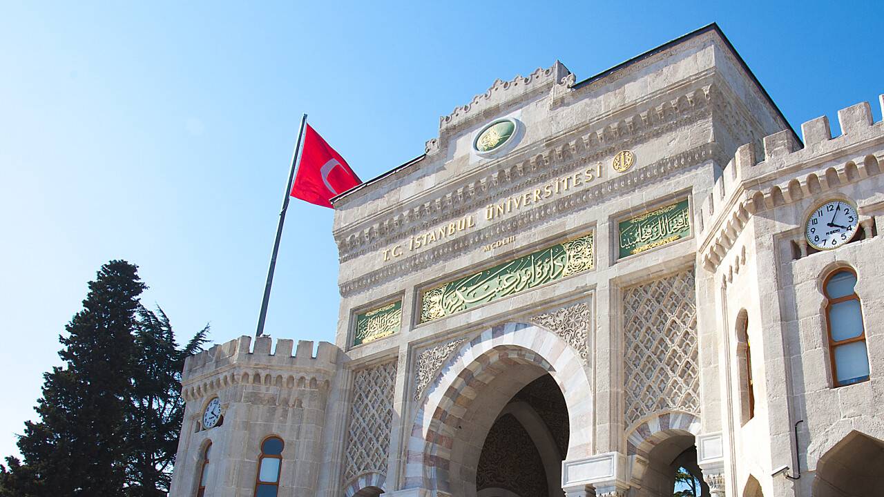 Шетел қазақтары Түркияда тегін оқиды. Грантты қалай иеленуге болады?