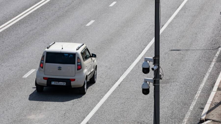 Өскеменде жол ережесін бұзған тұрғын 2,4 млн теңге айыппұл төлейді