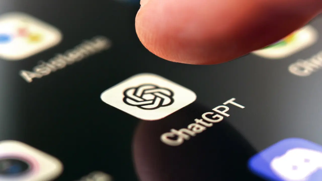 Оқушылардың ChatGPT қолдануы: Сапалы білім алуға көмекші ме, кедергі ме