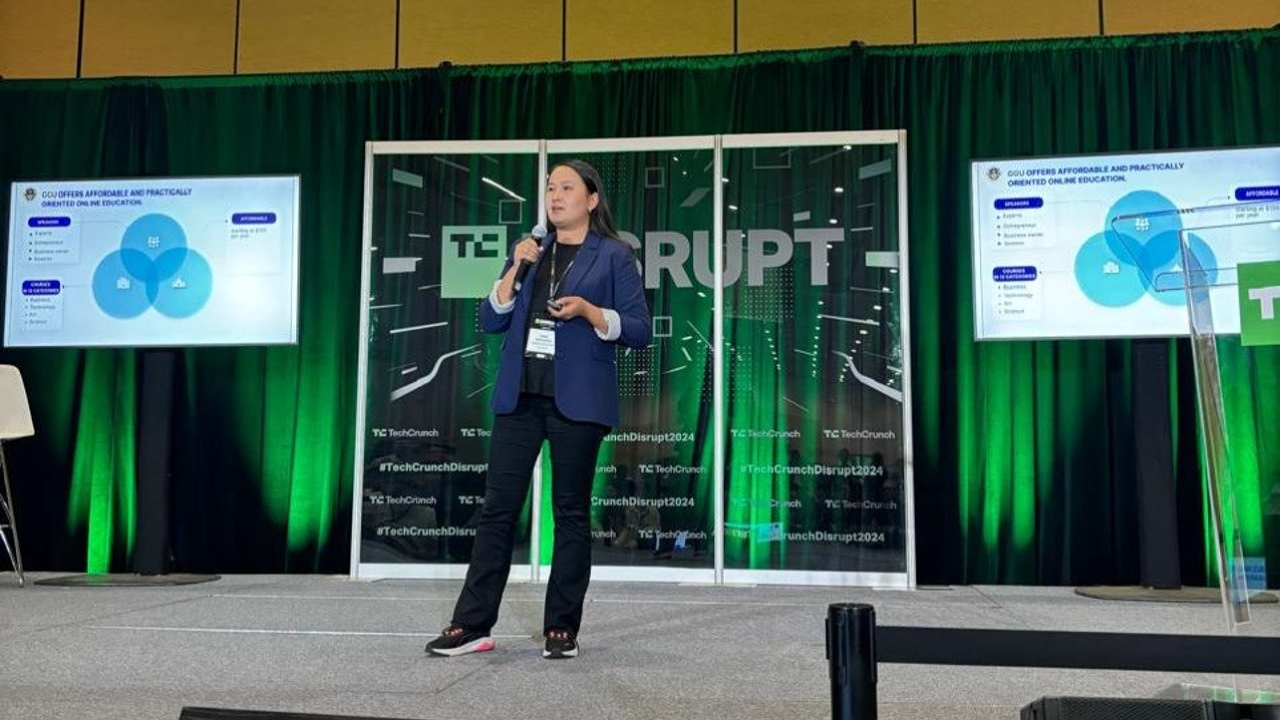 Үш баланың анасы қалай мыңдаған әйелге кәсіп бастауға көмектесті