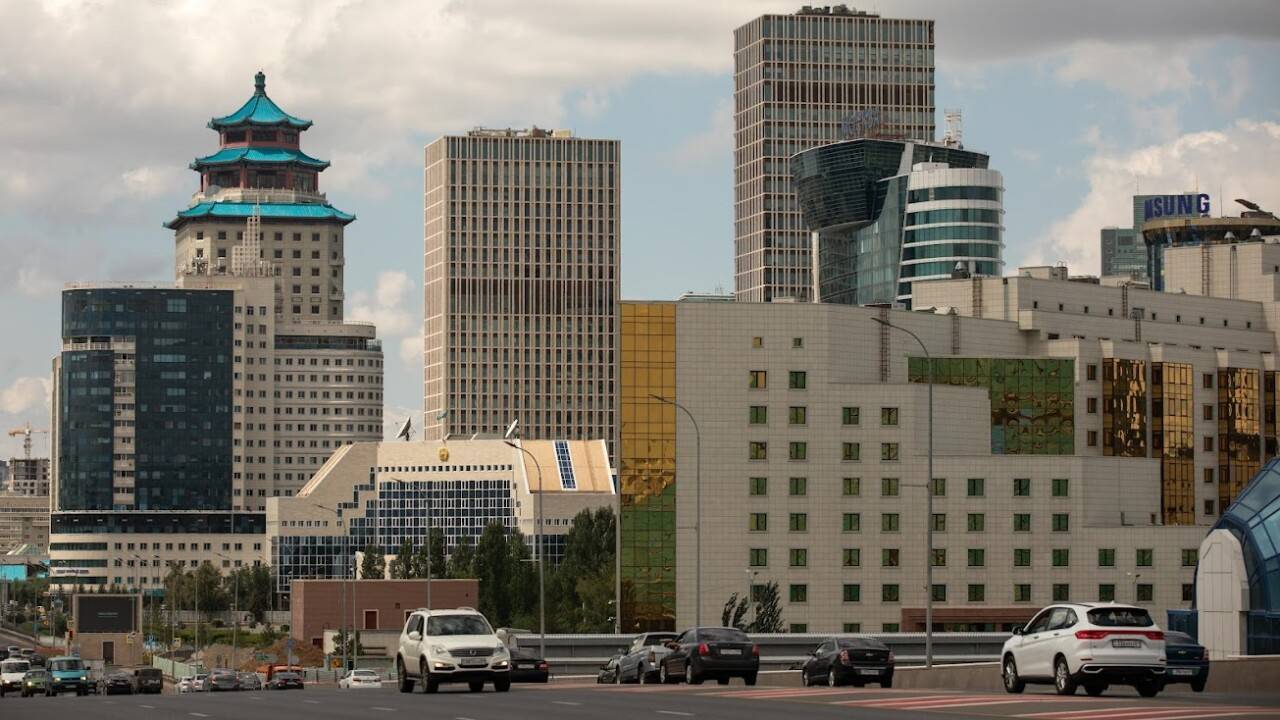 Жеңіс Қасымбек Астанадағы ақылы автотұрақтарға қатысты жауап берді