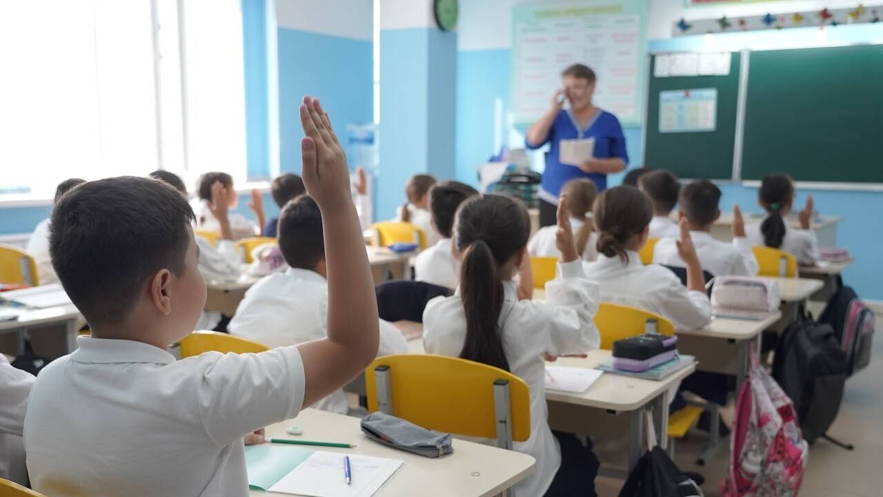 Қазақстанда ұстаздардың білімін бағалауға өтініш қабылдау басталды