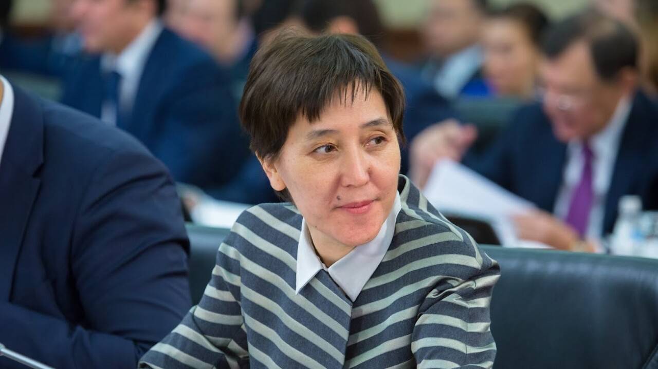 Дүйсенова колледждің үздік түлектерін университетке емтихансыз қабылдауды ұсынды