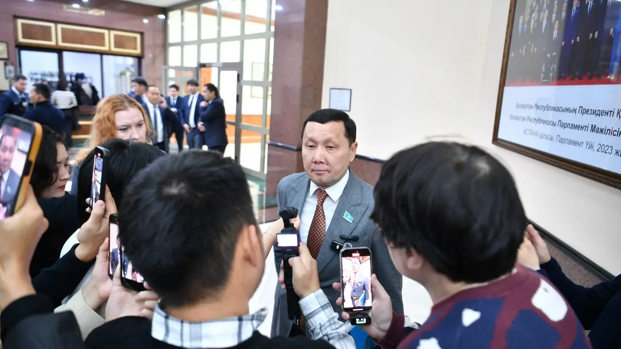 Фото: Абзал Құспанның Facebook парақшасы