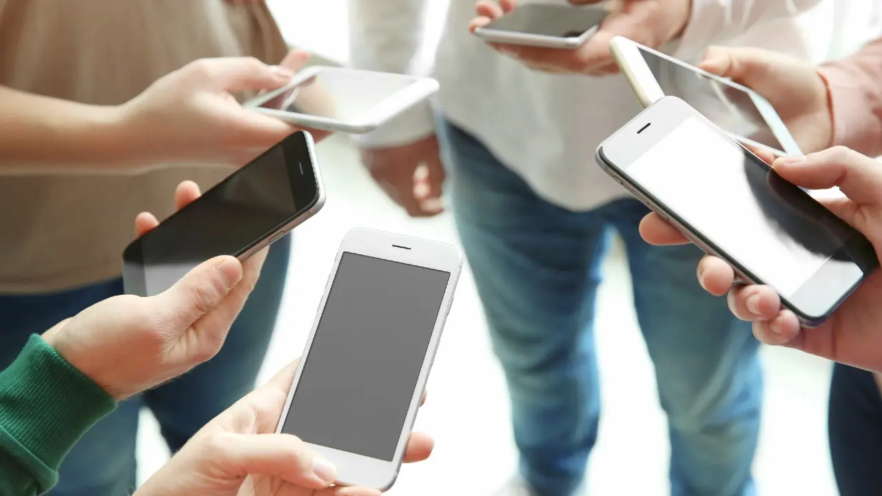 Цифрлық кодекс мектепте смартфон қолдануға тыйым сала ма 