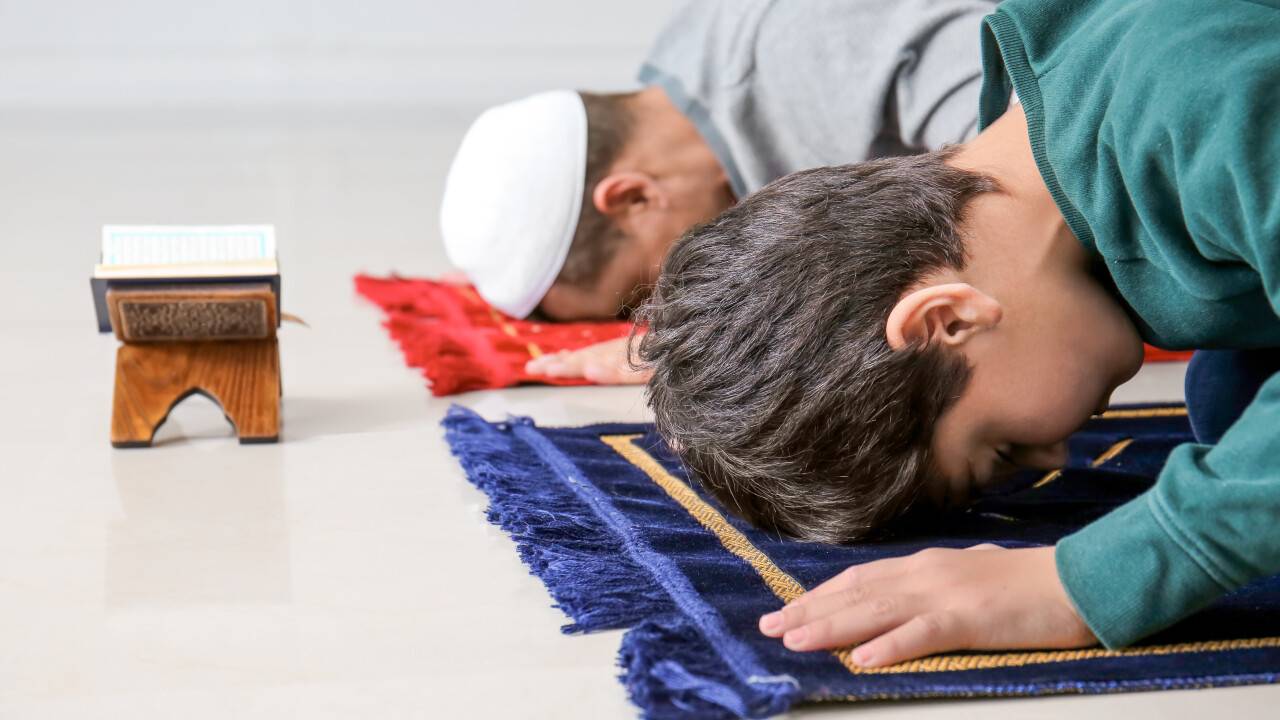 ҚМДБ намазда талтайып тұратындарға ескерту жасады