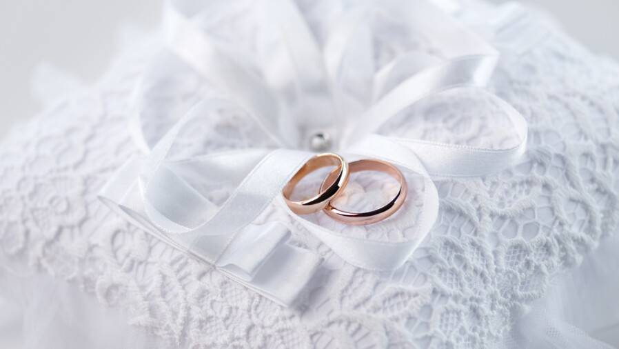 Мәһірге машина сұрау дұрыс па? Ақ некенің шарты қандай?