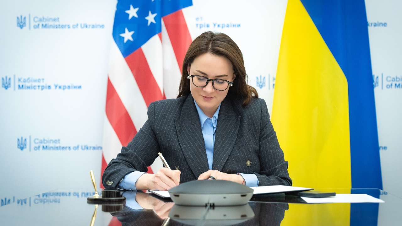 Украина мен АҚШ пайдалы қазбалар туралы келісім бойынша меморандумға қол қойды