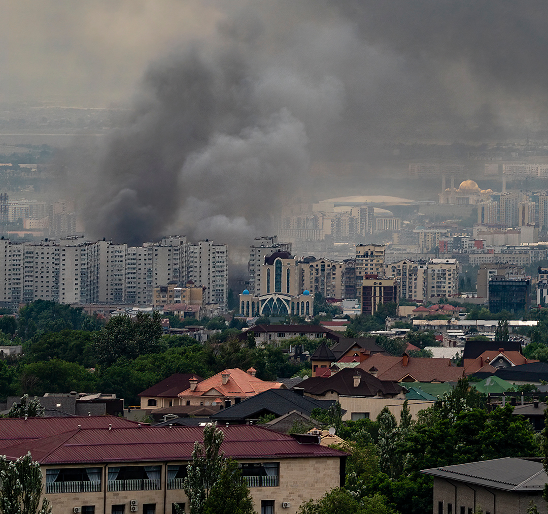 Кафе горит в микрорайоне Жетысу-3 в Алматы | informburo.kz