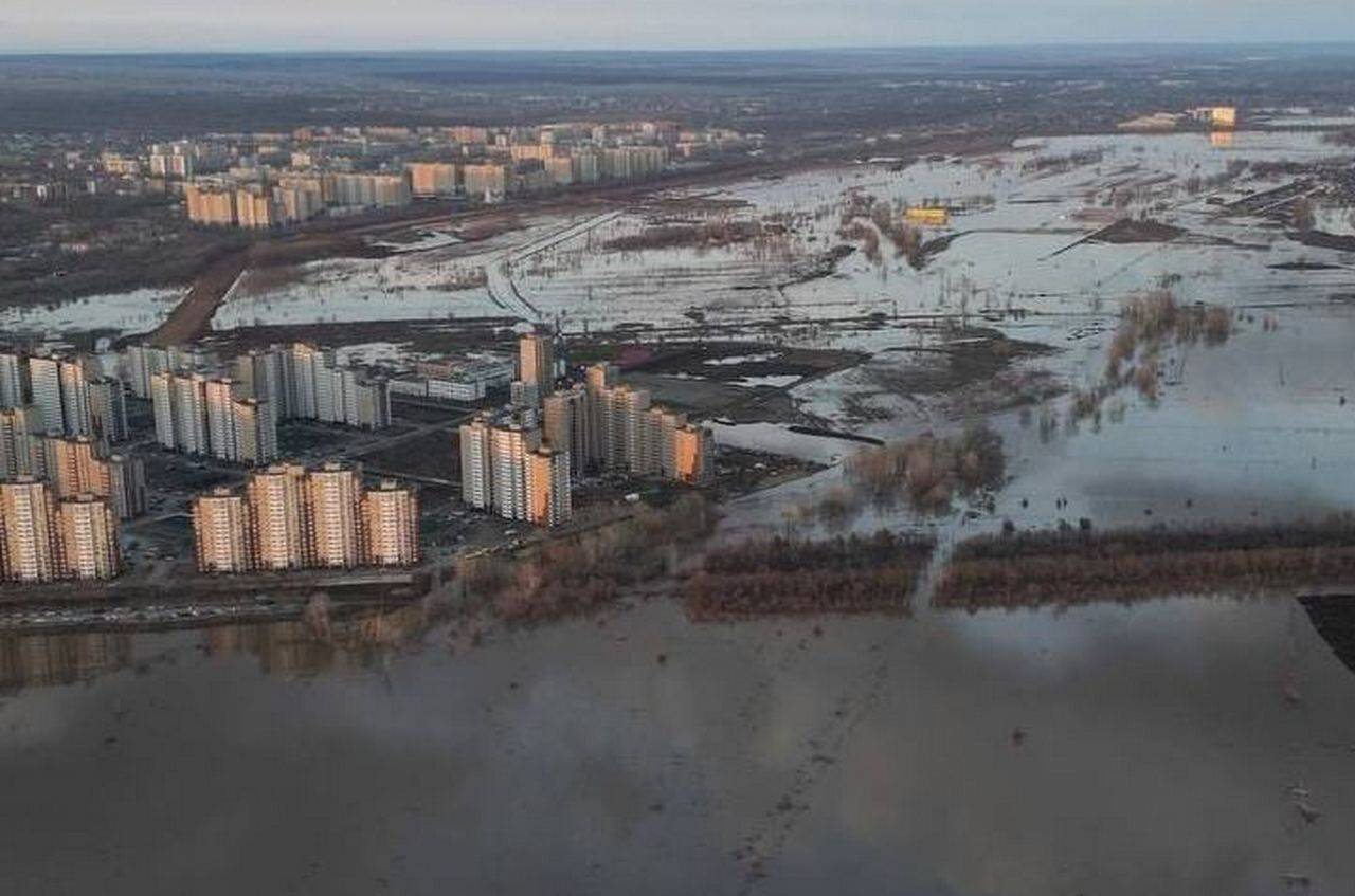 Уровень реки Урал в приграничном Оренбурге превысил опасную отметку. В  городе идёт эвакуация | informburo.kz