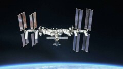 SpaceX построит специальный аппарат, чтобы сбить МКС с орбиты для захоронения в Тихом океане