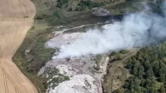 Три дня тушат пожар на свалке в городе Алтай ВКО