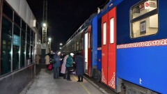 Четыре дополнительных пригородных поезда запустят 2 января из-за закрытых дорог