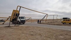 Грузовой автомобиль снёс газопровод в Жанаозене, оставив жителей без газа