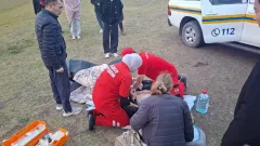 Автомобиль перевернулся на горном склоне в Тургенском ущелье, пострадавшего водителя спустили спасатели  
