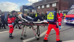 Женщина напала с ножом на стоящих на перроне вокзала людей в Гамбурге, есть пострадавшие