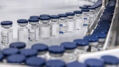 Минздрав России продлил срок годности вакцине "Спутник V"