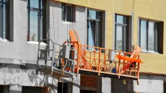 Рабочий упал со строительных лесов с высоты седьмого этажа в Астане